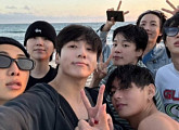 BTS, 완전체 근황 공개 "내년 컴백 위해 앨범 작업"