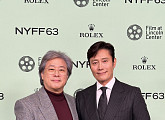'어쩔수가없다', 뉴욕도 사로잡았다