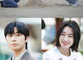 '경도를 기다리며' 박서준ㆍ원지안, 고요한 일상에 닥친 첫사랑의 파도