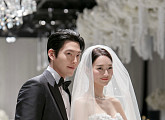 신민아♥김우빈, 결혼식 사진 공개…영화 같은 비주얼