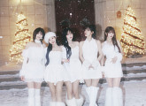 프로미스나인, 4월 1일 日 정식 데뷔
