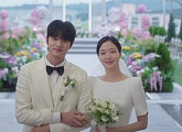[종합] '유미의 세포들3' 김재원, 김고은에 프러포즈→결혼…완벽한 결말