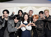 백아연·올아워즈, 축제 접수한 선후배 케미