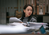 '은밀한 감사' 공명, 신혜선 향한 직진 로맨스 예고…야근 중 핑크빛 기류