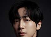 이상엽, 영화 ‘핑크박스’로 첫 공포물 도전 ‘어둠의 평론가’