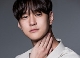 고경표, ‘놀러코스터’ 막내로 예능 컴백