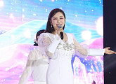 송가인, 베트남 호찌민 콘서트 대성황…‘K-트로트’로 현지 교민·팬 매료