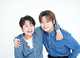 황민우·황민호 팬클럽, 밀양시 아동 지원 성금 기부