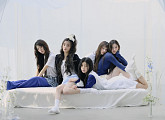 아일릿, 빌보드 재팬 상반기 결산 차트인…독보적 존재감