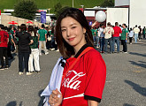 카리나·권은비→윤두준, 월드컵 체코전 승리에 응원 행렬