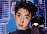 '솔로 컴백' 유노윤호, 게임 속 캐릭터 변신