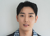 [비즈 스타] '참교육' 유태주 "김무열 선배와 재회한 날, 감격의 눈물"(인터뷰②)