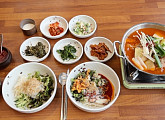 '동네한바퀴' 이만기, 울릉도 물회·산채정식 힐링