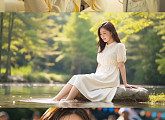 송가인, ‘꽃이 아니면 어떤가’ 뮤비 100만 뷰…AI 기술 활용한 영상미 눈길