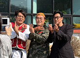 소지섭, '김부장' 비하인드 공개…윤경호·최대훈과 락앤롤