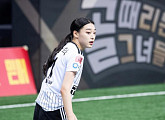 '골때리는 그녀들' 구척장신 새 감독 조원희 vs 정예원 언니 발라드림 응원
