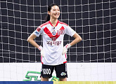 '골때리는 그녀들' 국대패밀리 기보배·천송이 vs 탑걸 루나