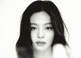 제니, 롯데백화점 모델 낙점…'나다움' 가치 전달