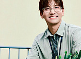 '컴백' 최강창민, 보컬로 꽉 채운 솔로 앨범 "꾸준함이 원동력"