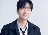 이찬원, '안산페스타 2026' 축제 폐막 공연 출격