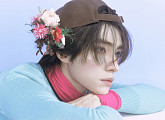 웨이션브이 샤오쥔, 첫 솔로 음반서 작사·작곡 역량 발휘