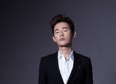 허지웅, '위클리 영화의 발견'서 첫 단독 MC 발탁