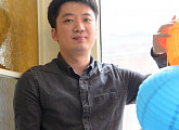 [포토] 포즈 취하는 조성희 감독