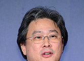 ‘아가씨’ 박찬욱 “하정우, 종합검진 병원에서 가운 입고 처음 만나”