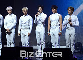 [BZ포토] 몬스타엑스, 순백의 힙합 전사들