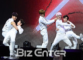 [BZ포토] 몬스타엑스, 장난기 넘치는 '걸어' 포즈