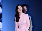 [BZ포토] 경수진, 핑크빛 레이스 드레스로 우아하게