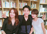 '운빨로맨스' 이청아 류준열 황정음 "이 순간을 얼마나 기다렸는지"