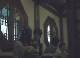 안재현♥구혜선, 가족 축하연 사진 공개 ‘막걸리 한 잔’