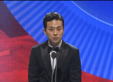 ‘동주’ 박정민, 영화 남자신인상 “황정민이 자기 말 하지 말라고”(백상예술대상)