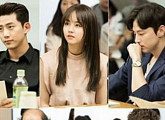'싸우자 귀신아' 김소현, 대본리딩 현장 공개…"귀신아 파이팅"