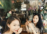 나인뮤지스 이유애린-민하, 최근 함께한 연남동 일상 눈길