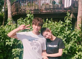 ‘딴따라’ 혜리♥지성, 다정 인증샷…“석호+그린”