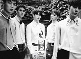 5인조 비스트, 더블 타이틀곡 '버터플라이' 기습 선공개