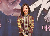 [BZ포토] 김아중, 화려한 의상만큼이나 돋보이는 미모~
