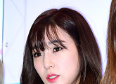 [BZ포토] 소녀시대 티파니, 시선 끄는 빨간 입술