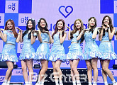 [BZ포토] 구구단, 국내 최초 '극단돌'