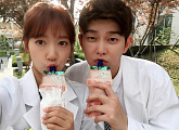 '닥터스' 박신혜X윤균상, 김래원 질투 유발? "넘나 귀여운 것"