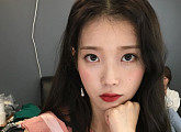 ‘달의 연인 보보경심 려’ 아이유, 패션 화보 촬영 인증...콘셉트는 레드?