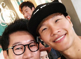 '런닝맨' 송지효·이광수, 시선 강탈하는 유쾌 미소