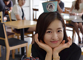 ‘별난 가족’ 이시아, 생일 기념 꽃받침 “감사합니다”