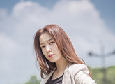 '청춘시대' 류화영 "한승연과 키스신, 이승기 보다 좋았다"