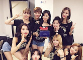 트와이스, 생애 첫 콘서트 "저희의 꿈이 이루어졌네요"