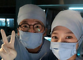 '닥터스' 박신혜-김강현, 화기애애 "'닥터스' 꿀잼"