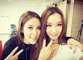 배윤정, 채리나와 다정샷 "언니랑 함께 하게 될 줄이야"