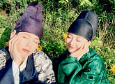 박보검, 김유정과 다정한 모습 “꽃밭에 앉아서 꽃잎을 보네…꽃 이영”